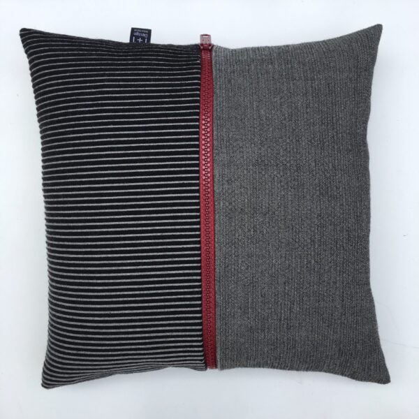 textil-pude-rød 1+1 Design – Firkantet pude – Tokyo